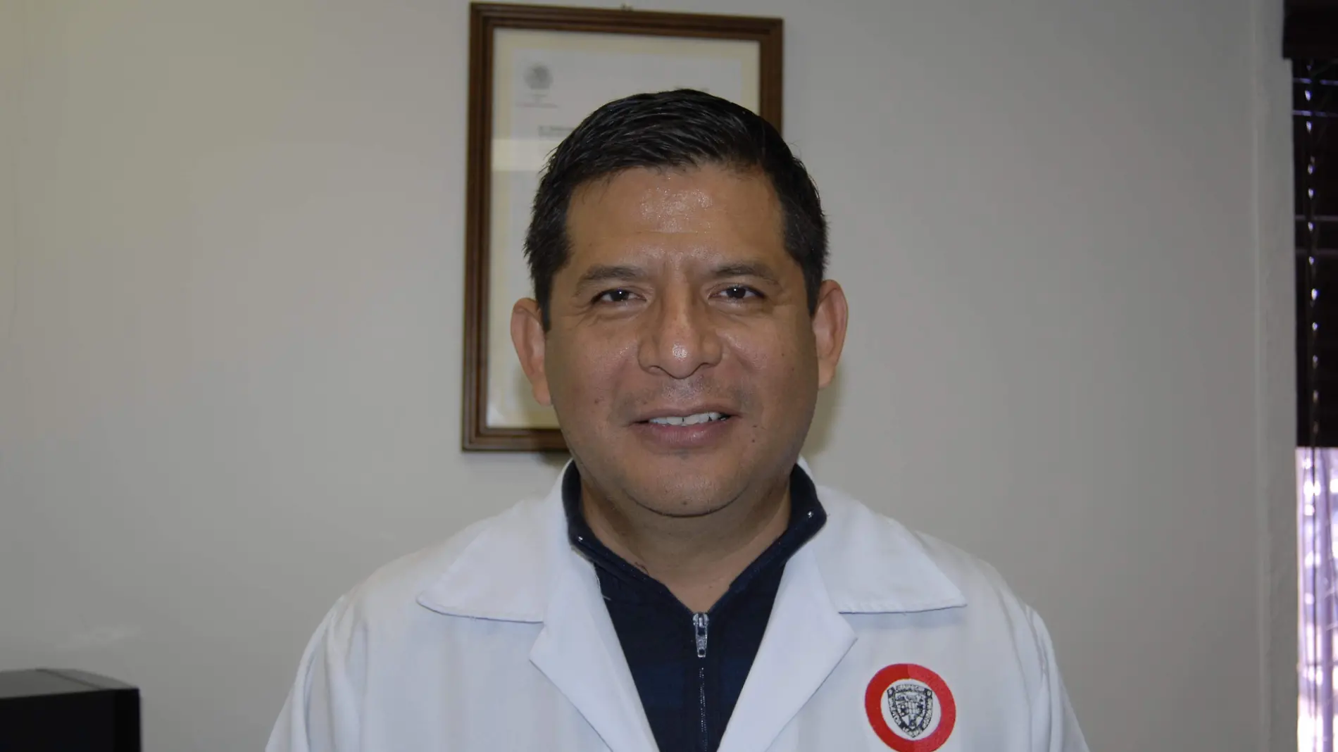 E-Marco Antonio Blanco%2c Epidemiólogo del hospital regional.